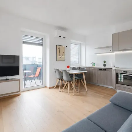 Amaria Downtown 3*